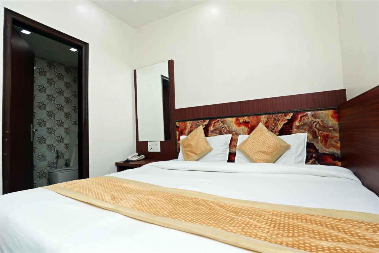 Hotel Toto International Dx Neu-Delhi Exterior foto